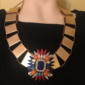 Statement necklace